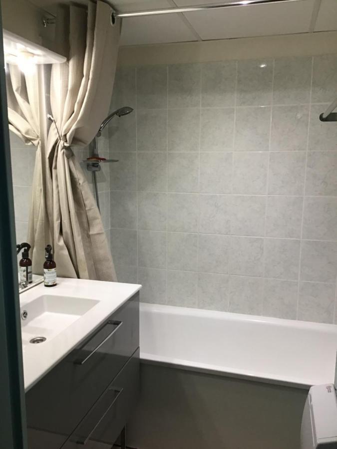 Superbe Appartement A Uzes Avec Place De Parking מראה חיצוני תמונה