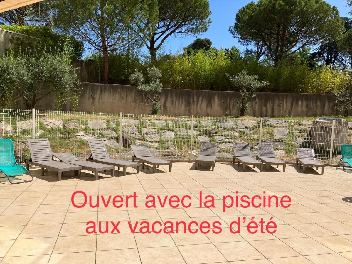 Superbe Appartement A Uzes Avec Place De Parking מראה חיצוני תמונה
